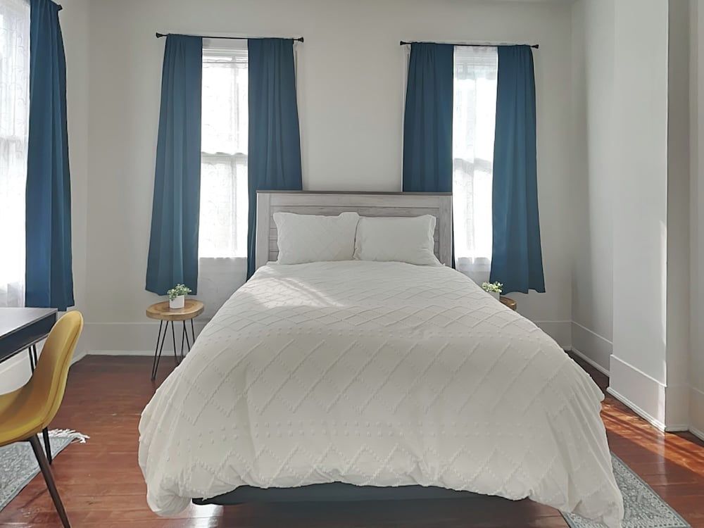 House (2 Bedrooms)