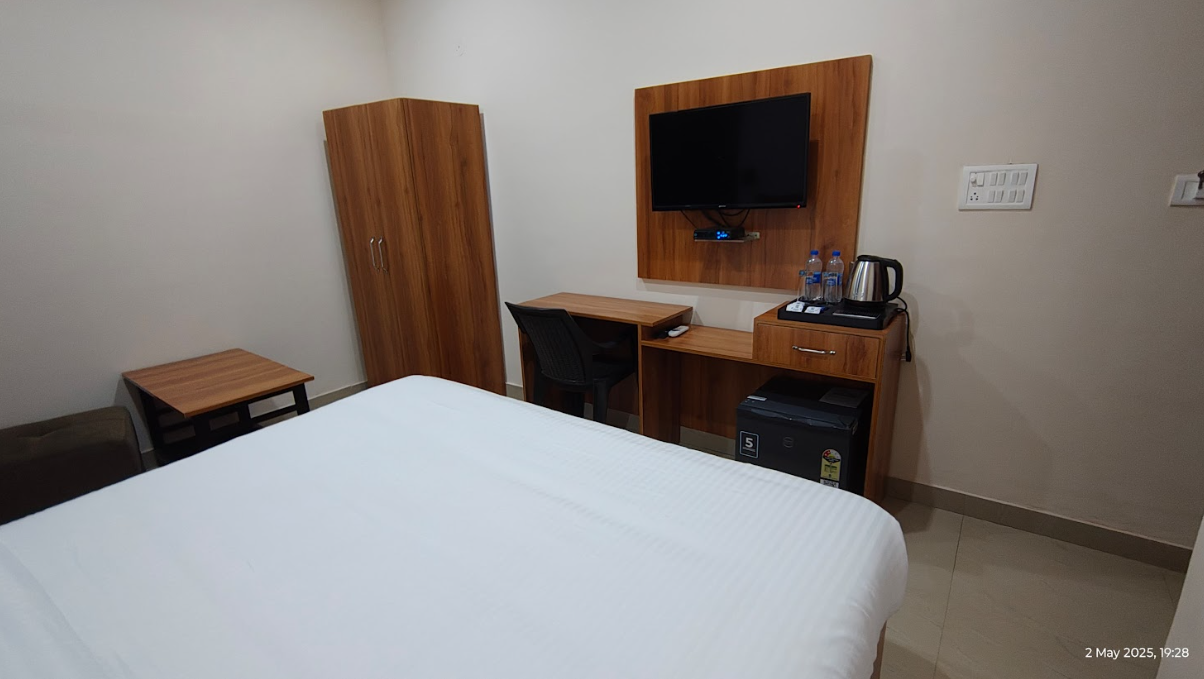 AI 360 Degree Hotel Superior Room  2