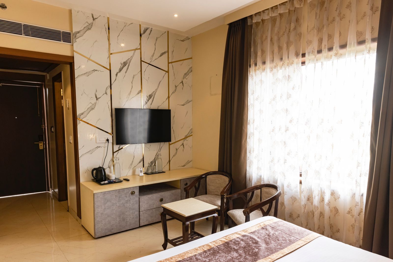 THE FORT Premium deluxe room 4