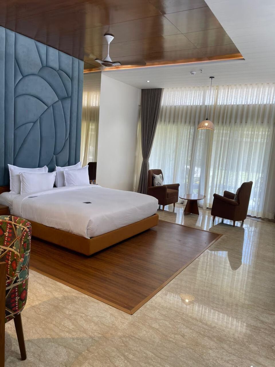 Deluxe villa with Lake view room