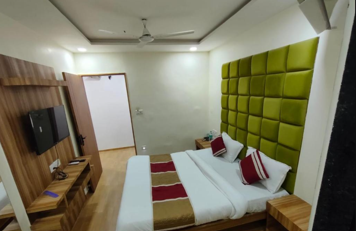 Hotel Happy Stay Deluxe Room 3