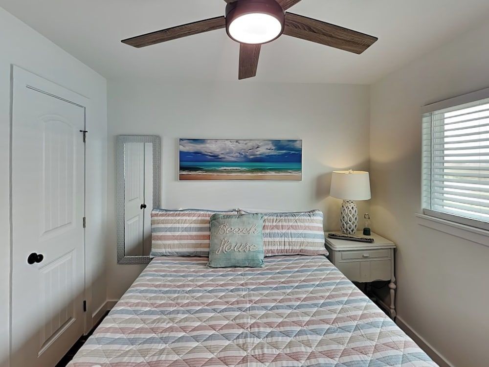 House (4 Bedrooms)
