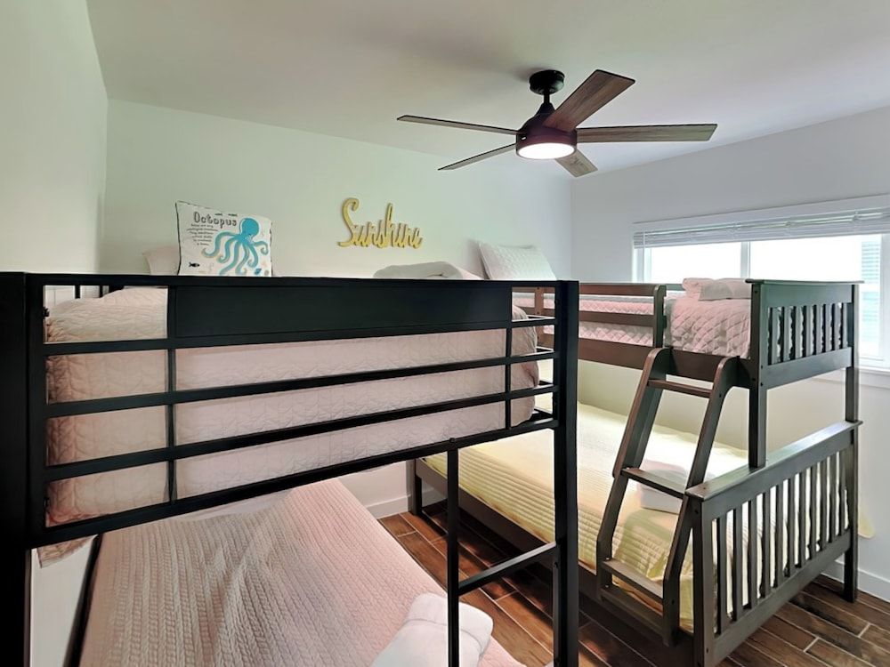 House (4 Bedrooms)