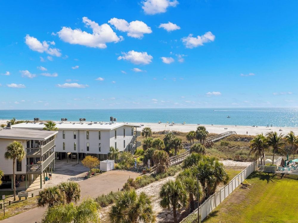 Condo (2 Bedrooms)