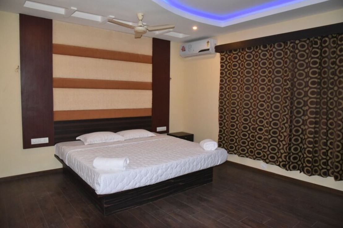 Deluxe AC Room