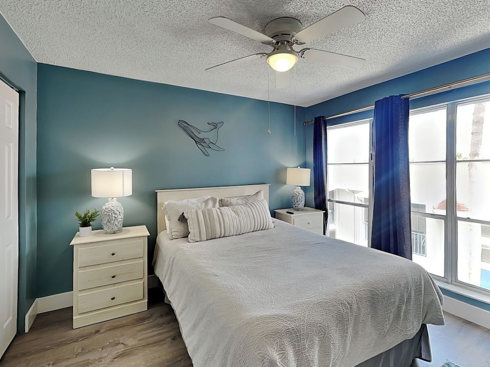 Condo (2 Bedrooms)