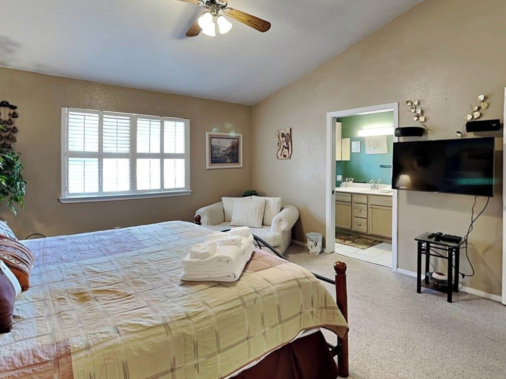 House (2 Bedrooms)