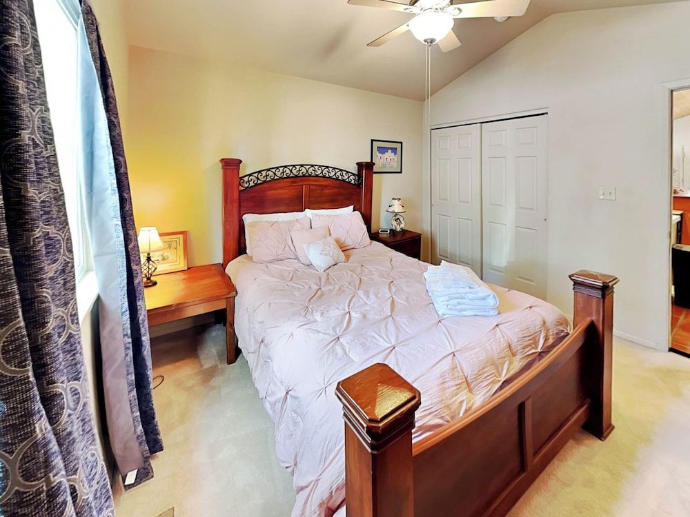 House (2 Bedrooms)