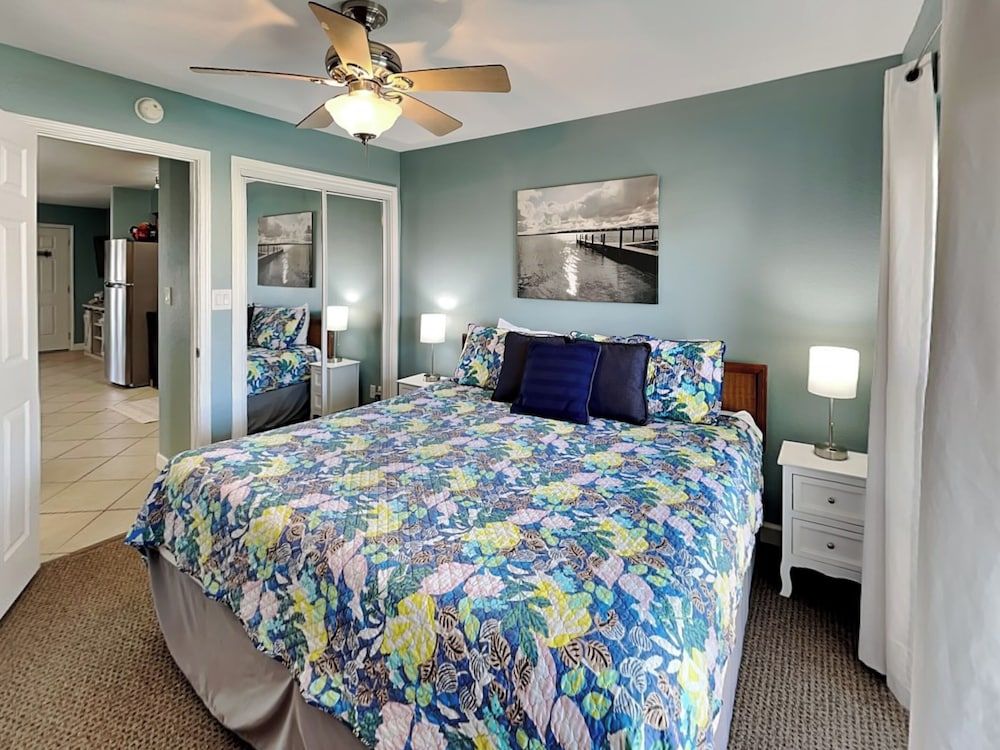 Condo (1 Bedroom)