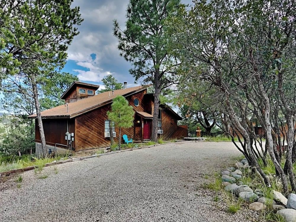 Lowkeys Lodge
