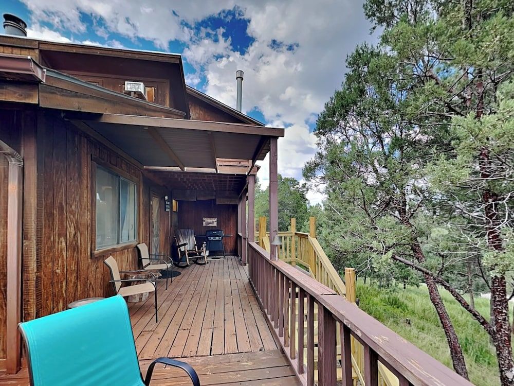 Lowkeys Lodge