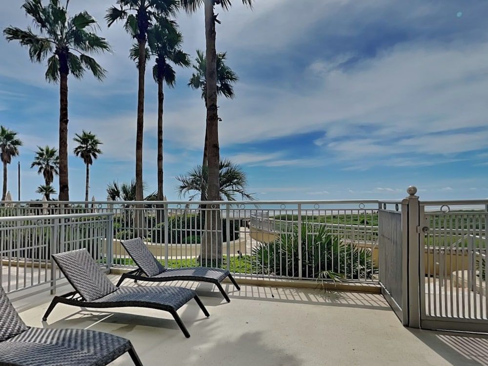 Condo (3 Bedrooms)