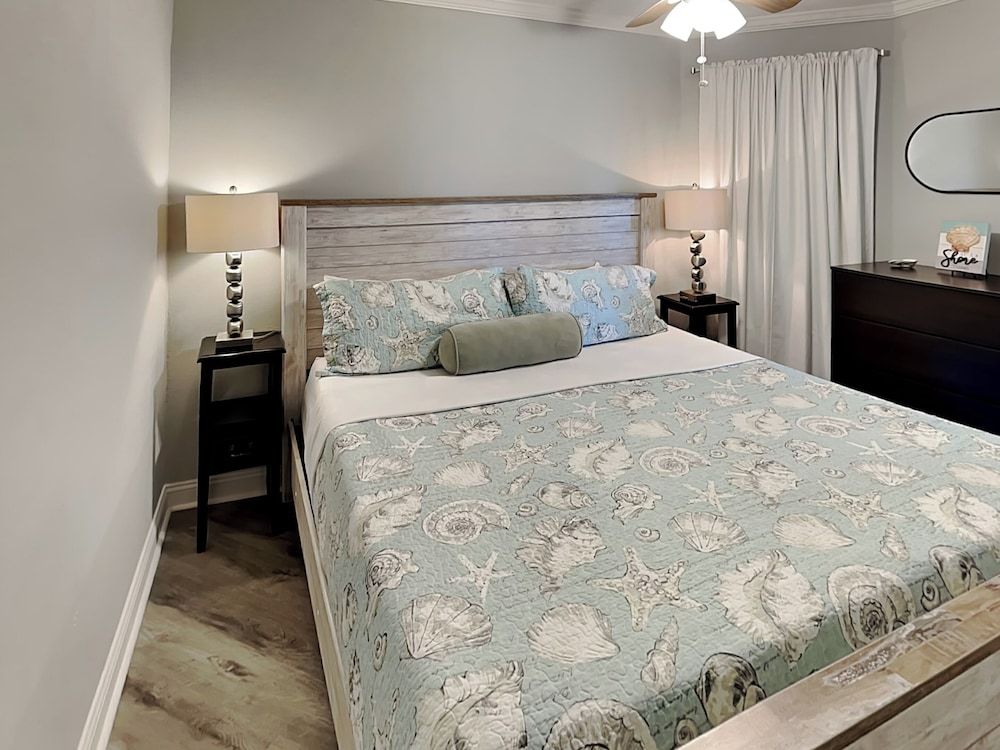 Condo (1 Bedroom)