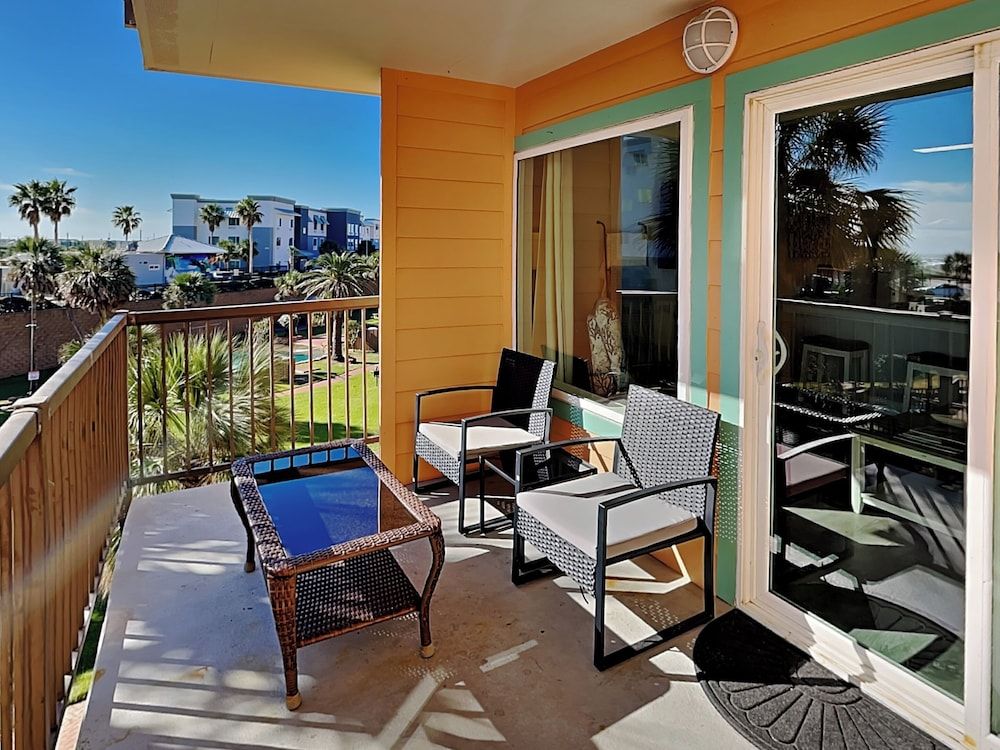 Condo (1 Bedroom)