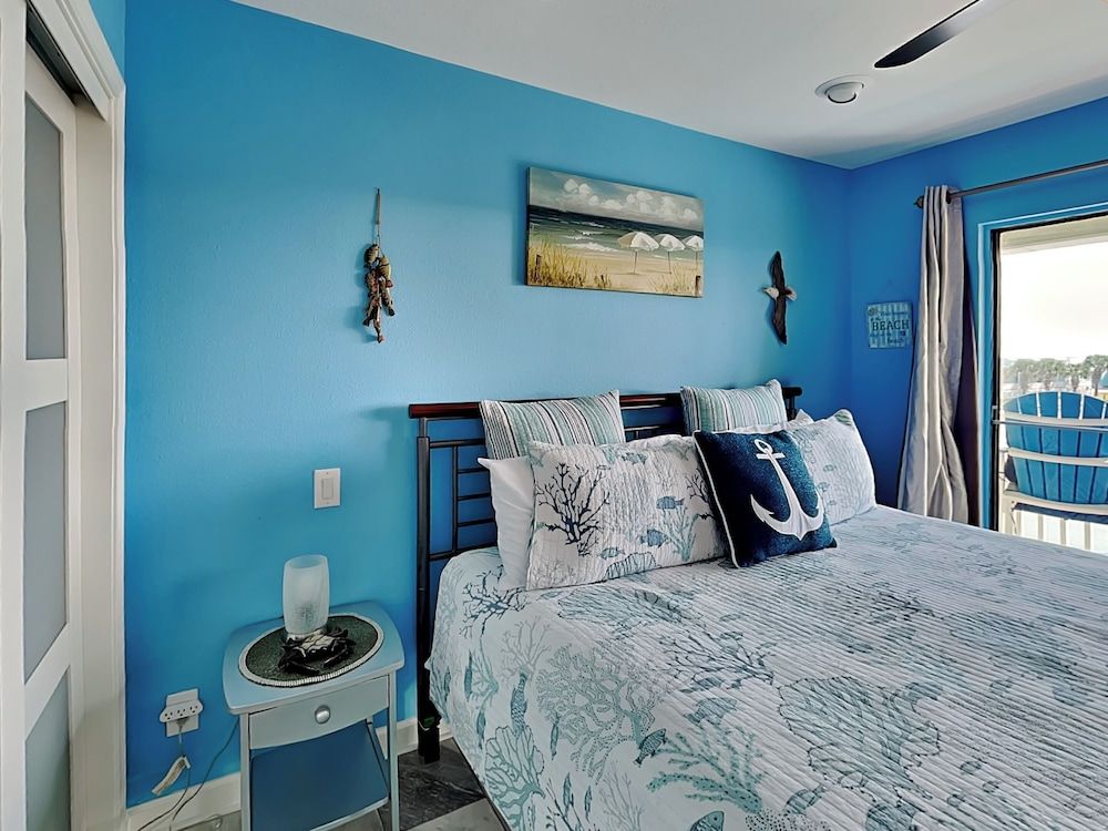 Condo (1 Bedroom)