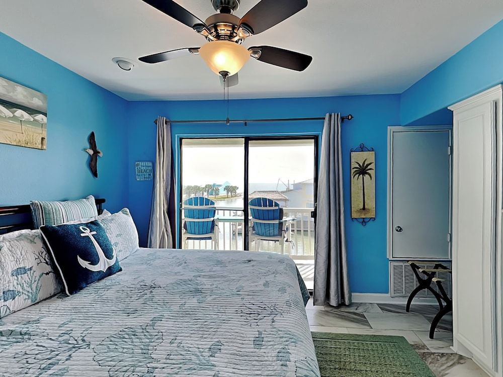 Condo (1 Bedroom)