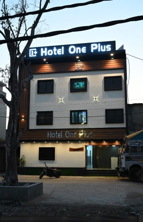 Hotel One Plus