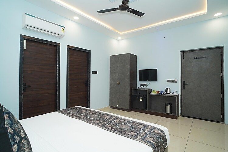 Standard Room (No View)