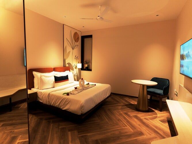  SHREE RAM HOTEL Deluxe Ac Double Bed Room 3