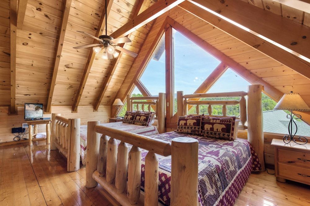 Studio (6 Bedrooms)