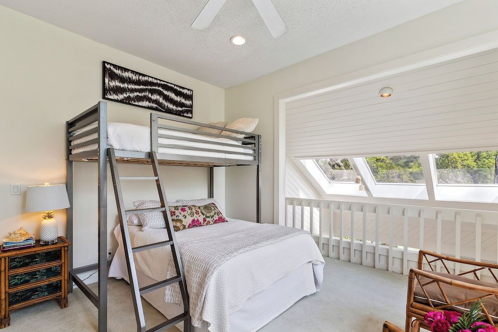 House, Multiple Beds, Kitchen, Pool View (24 Audubon Pond)