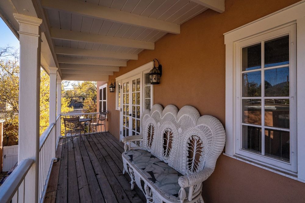 Condo (2 Bedrooms)