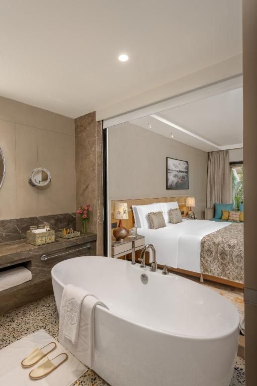 Luxury Twin Bed Room