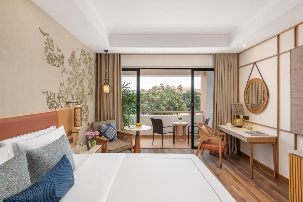 Luxury Twin Bed Room