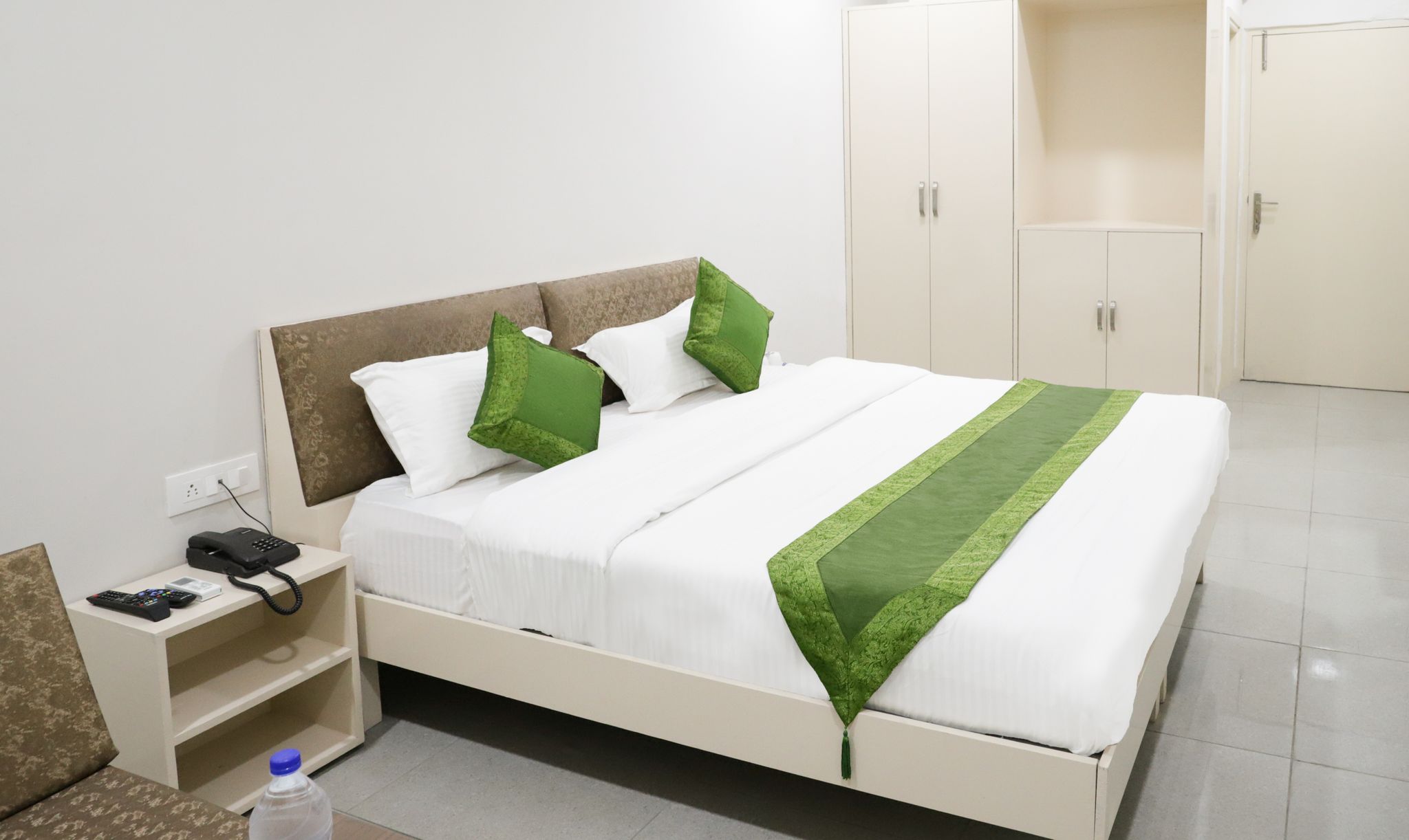 Hotel Kamron Near Airport Road Sector 78 Mohali Chandigarh Deluxe Room 5