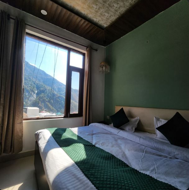 Hotel Mahadev DELUXE ROOM WITH BALCONY