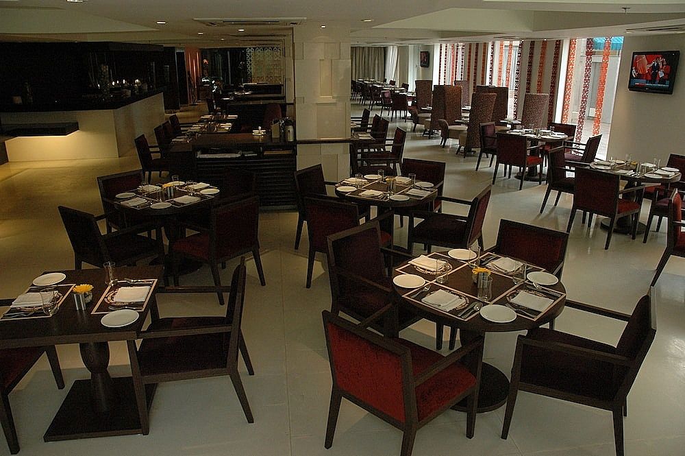 undefined Pride Plaza Hotel Ahmedabad 4