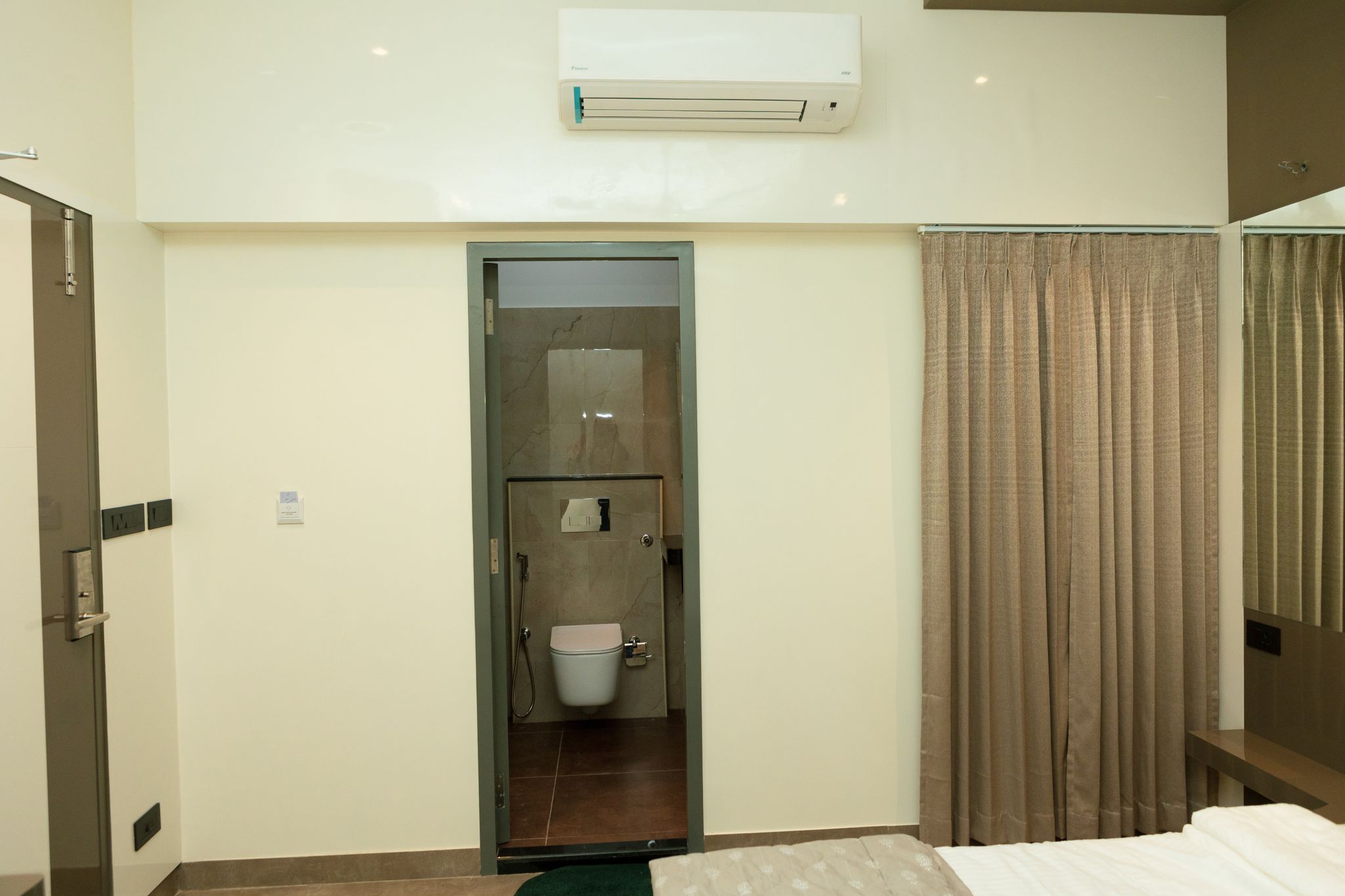 MAS RESIDENCY Deluxe Double Room 5