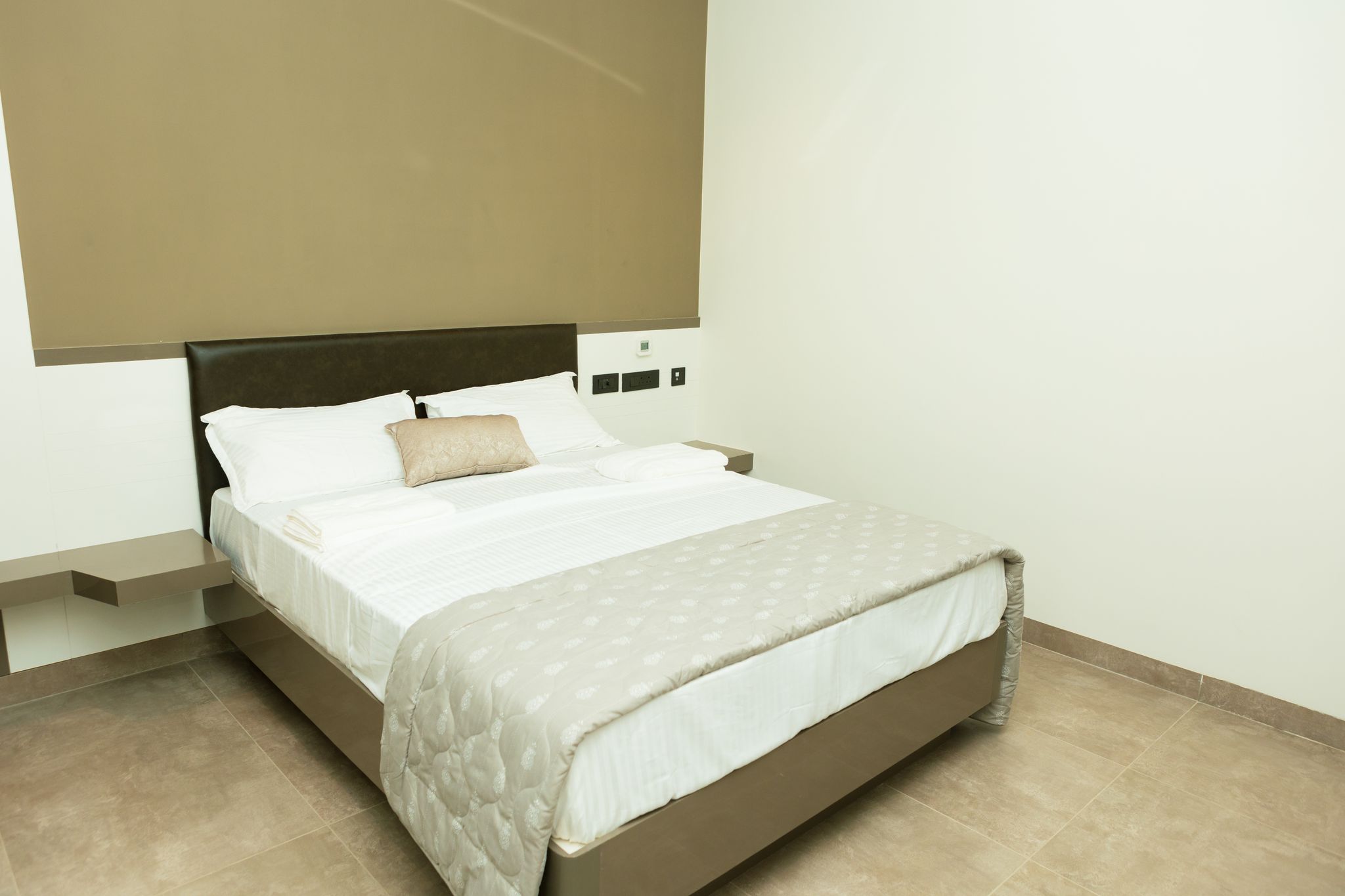 MAS RESIDENCY Deluxe Double Room 2