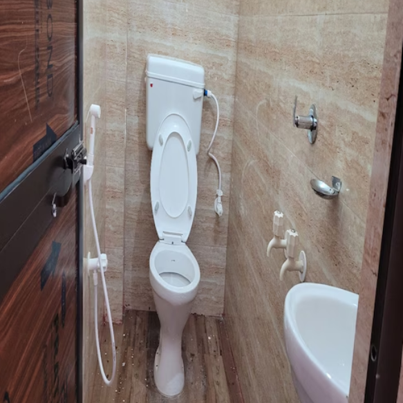 Rajdeep Guest House Standard Double NON AC 4