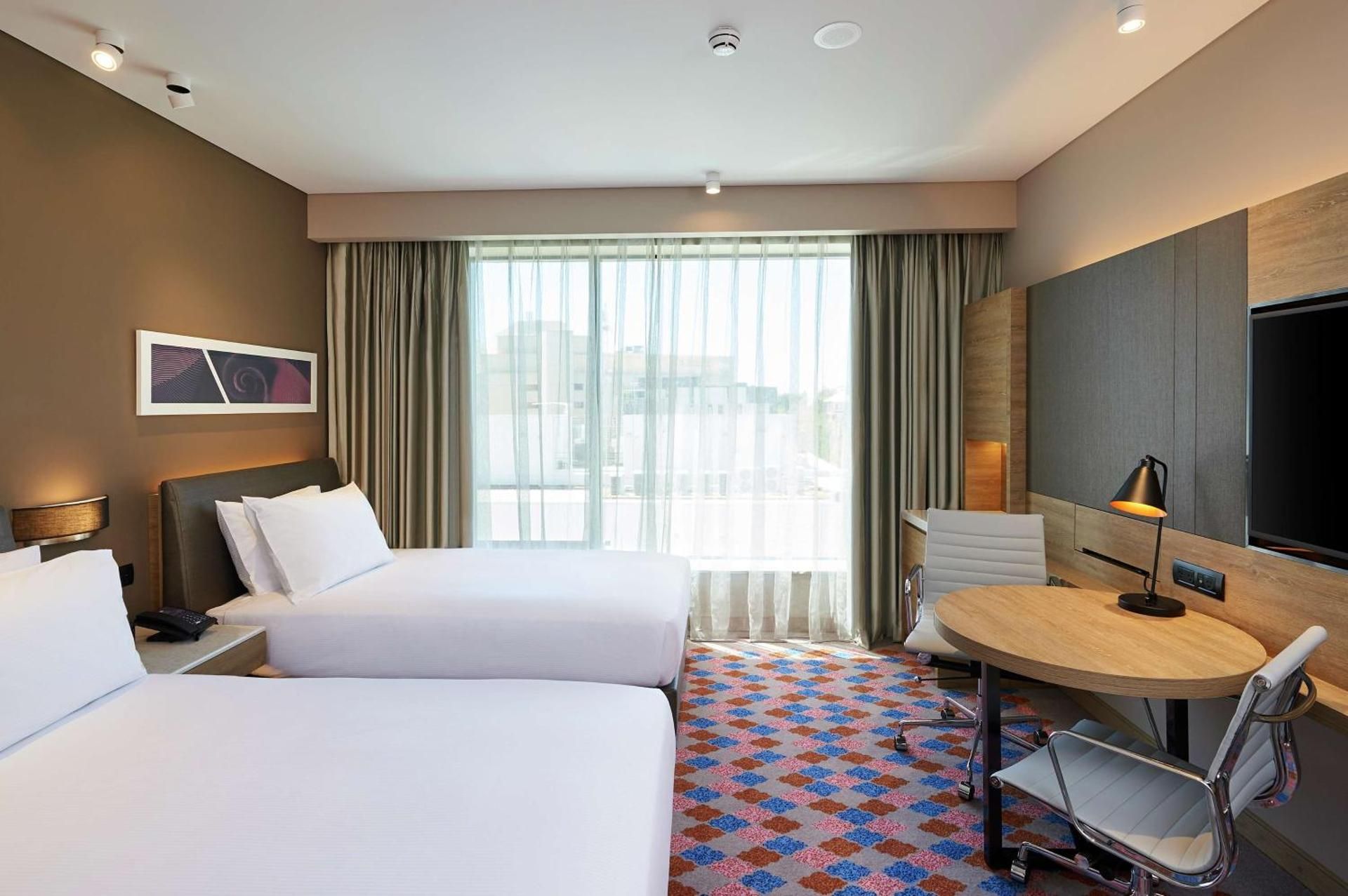 Doubletree by Hilton Perth Northbridge Twin Guest Room 2
