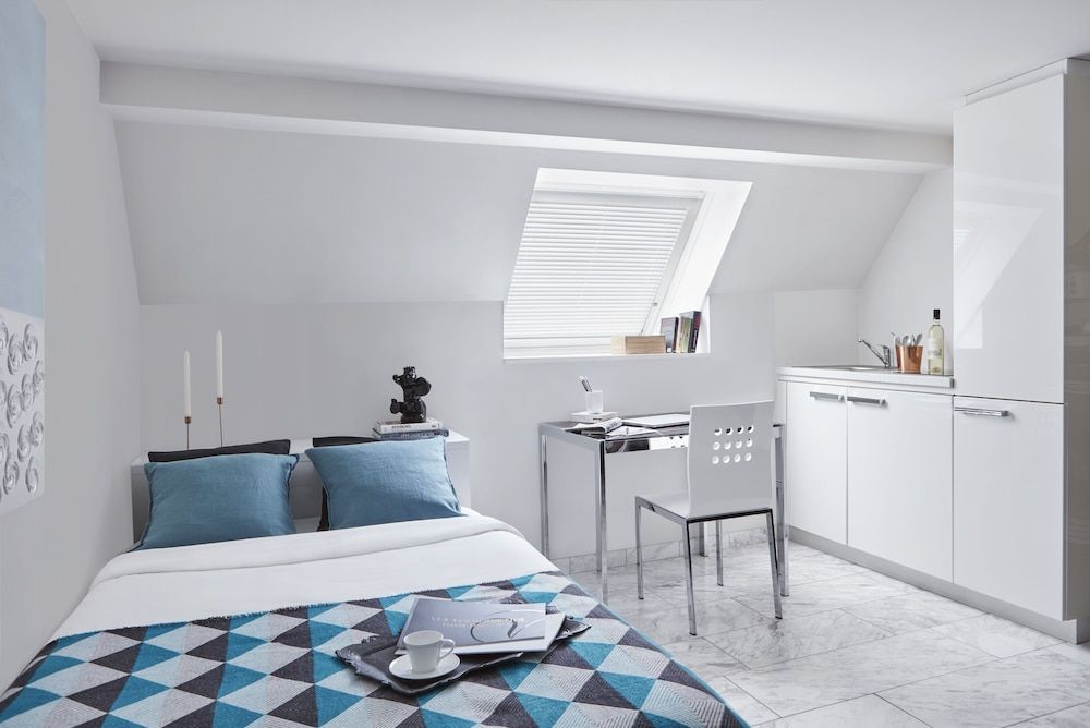 Studio, 1 Twin Bed