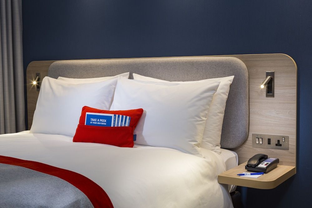 Standard Room, 1 Queen Bed with Sofa bed