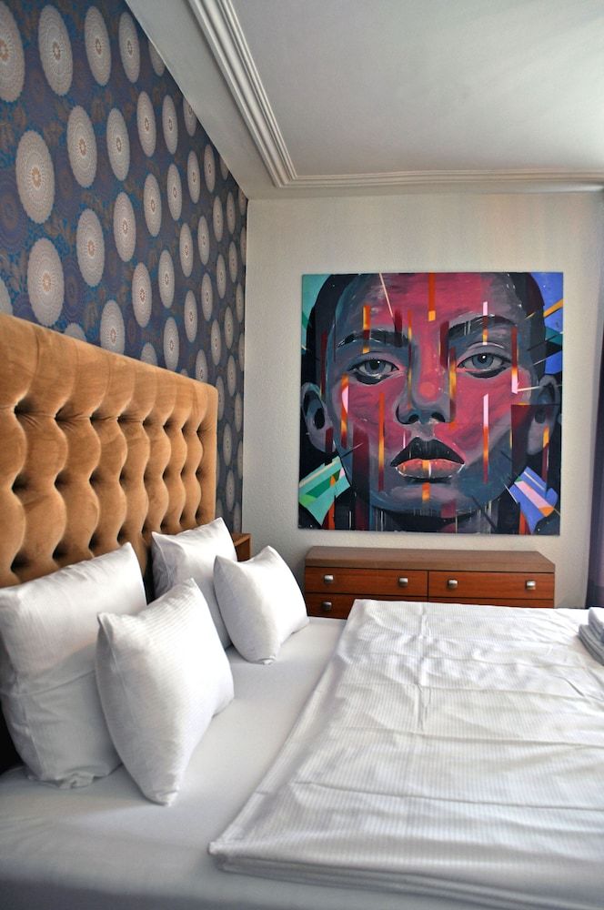Double Room with Balcony and Shared Bathroom