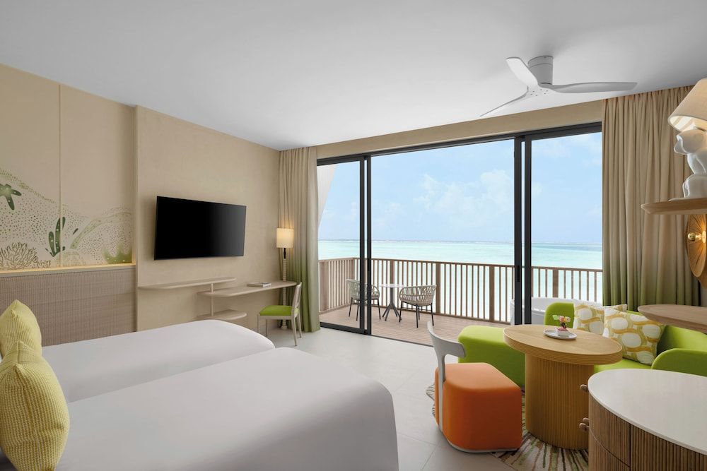 Panoramic Room, Jetted Tub (Mirage, Hollywood Twin)