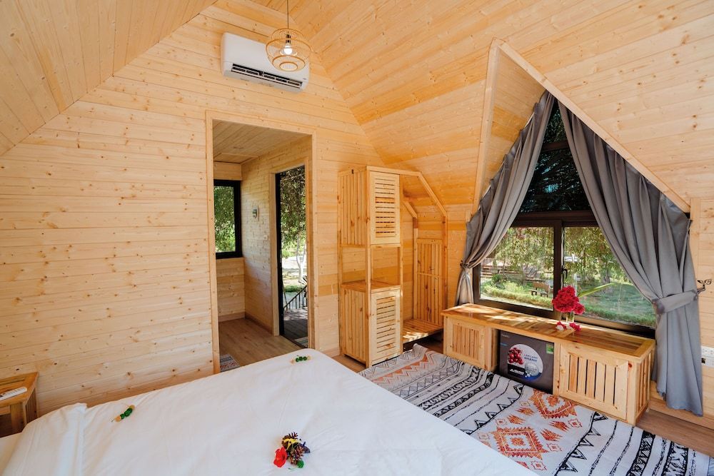 Standard Bungalow, Balcony, Lake View
