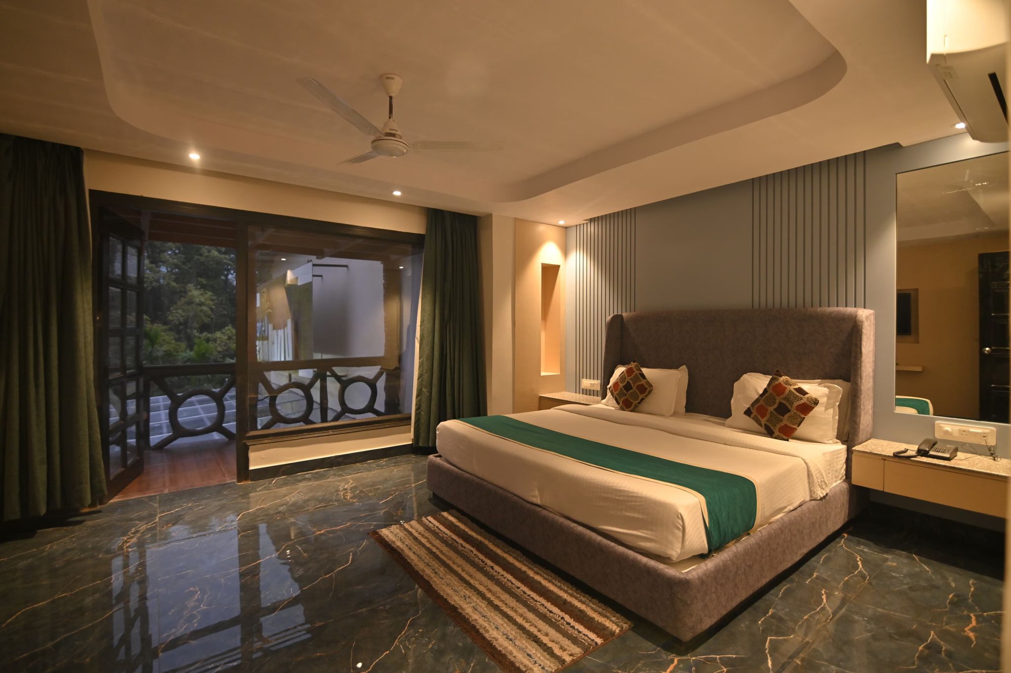 Hotel Dreamland Lataguri Deluxe Room 1st and 2nd floor 3