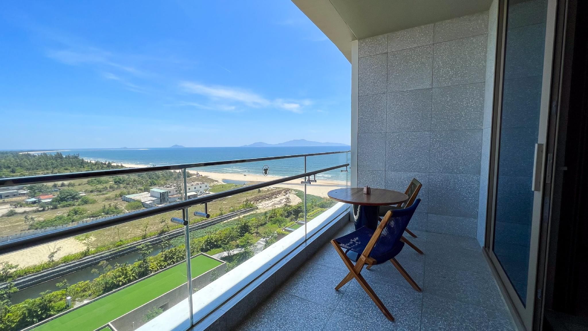 Deluxe Ocean View King