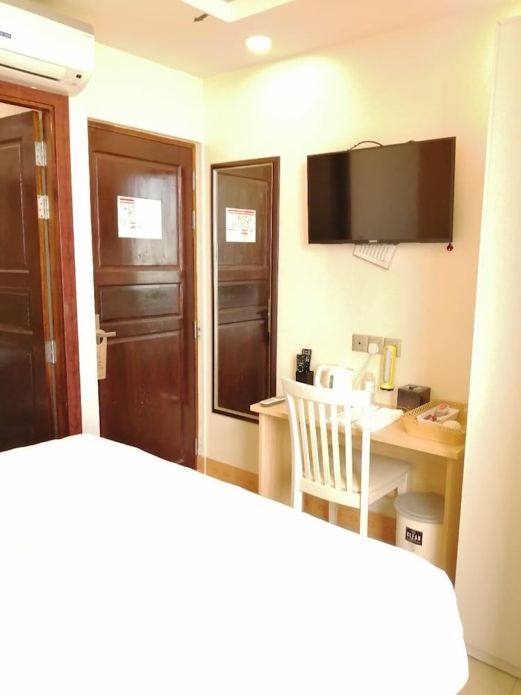 The Grand View Superior Double Room 10