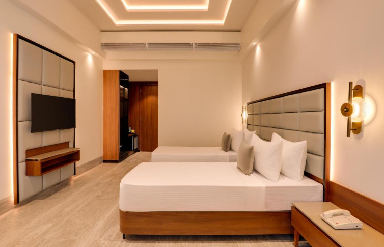 Lemon Tree Hotel, Mira Road, Mumbai. Superior Double Room 2