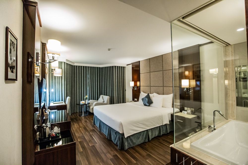 Deluxe King, Bay View