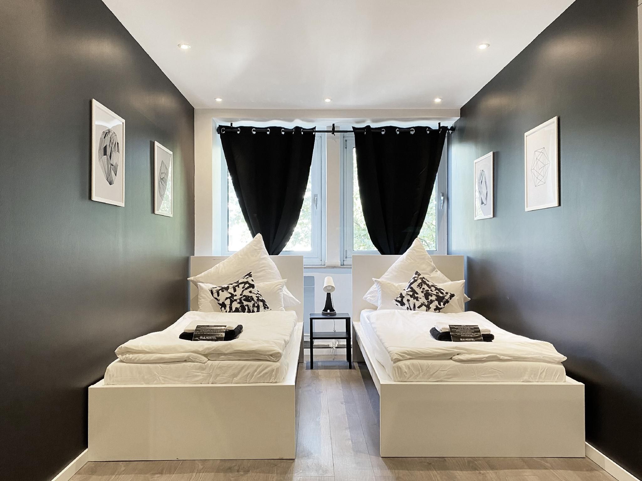 2 Twin Room, Shared Bathroom