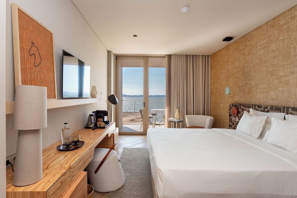 Superior Room, River View