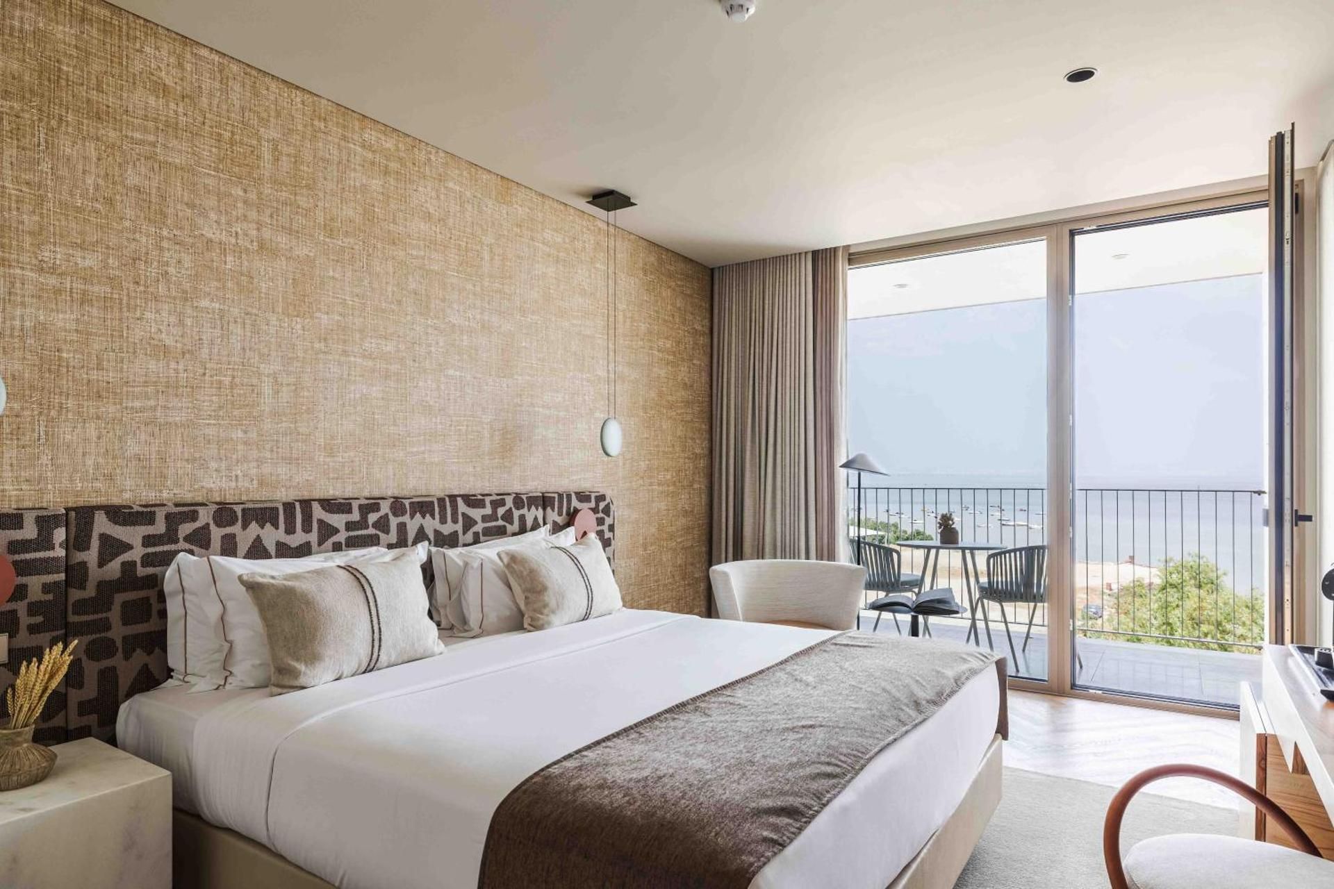 Double or Twin Room with River View