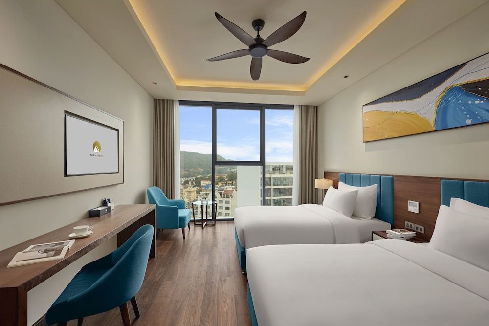 Deluxe Twin Room, Bathtub, City View