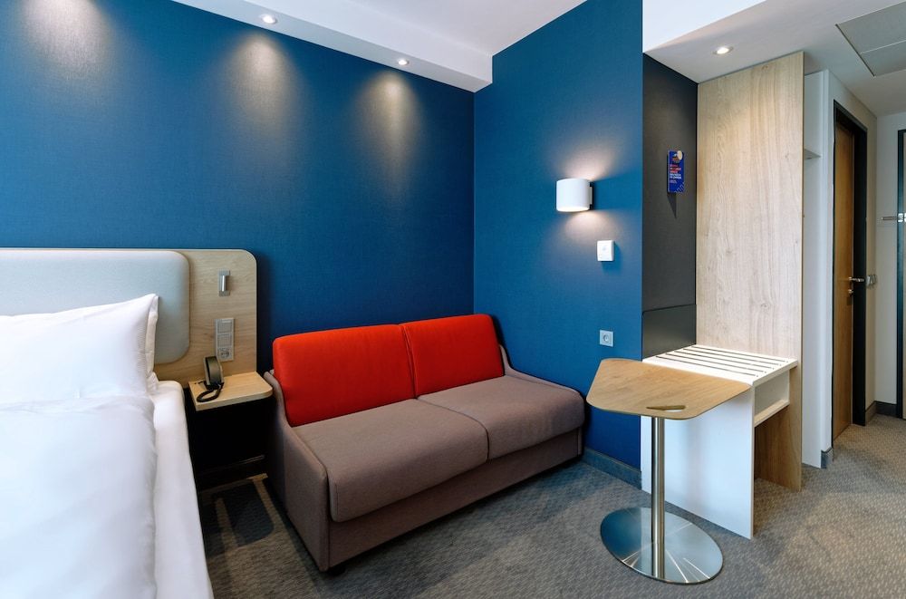 Standard Room, 1 Queen Bed with Sofa bed